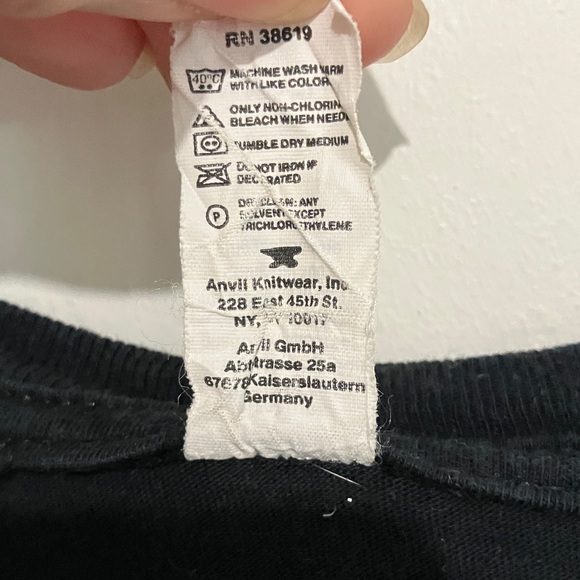 Harley-Davidson Black and Red Graphic Tee - Picture 3 of 5